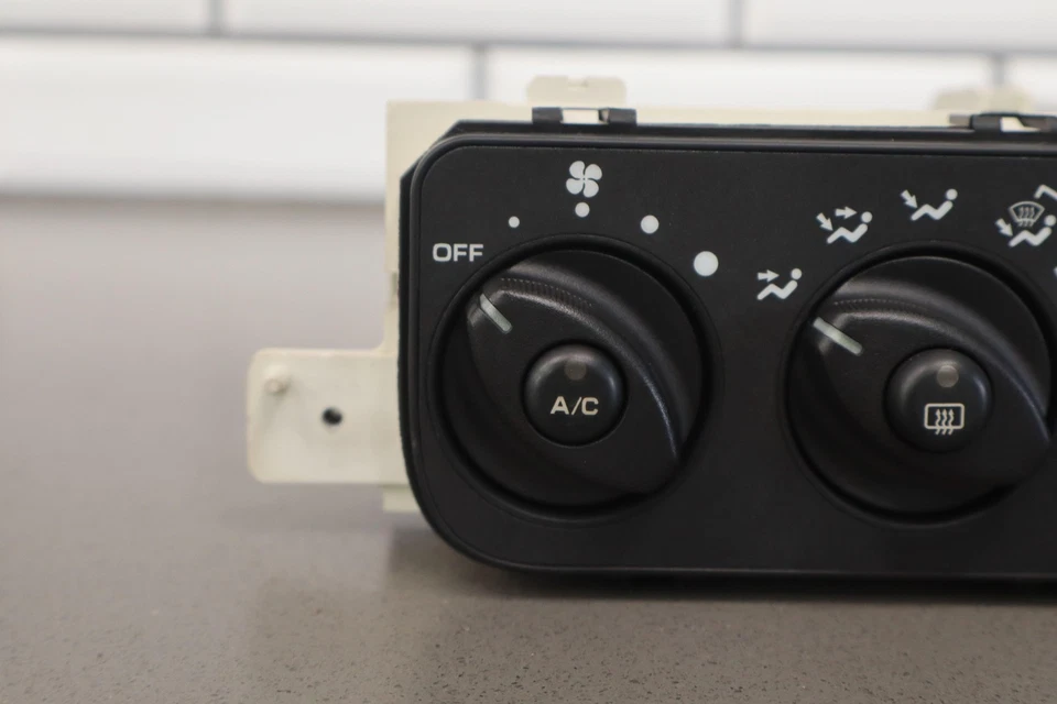 1997-2002 Plymouth Chrysler Prowler ручной климат-контроль температуры - Изображение 3 из 4