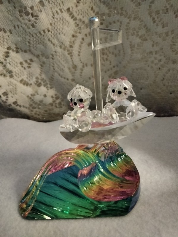 AUSTRIAN CRYSTAL BOY &GIRL ON CRYSTAL BOAT WITH  WAVES