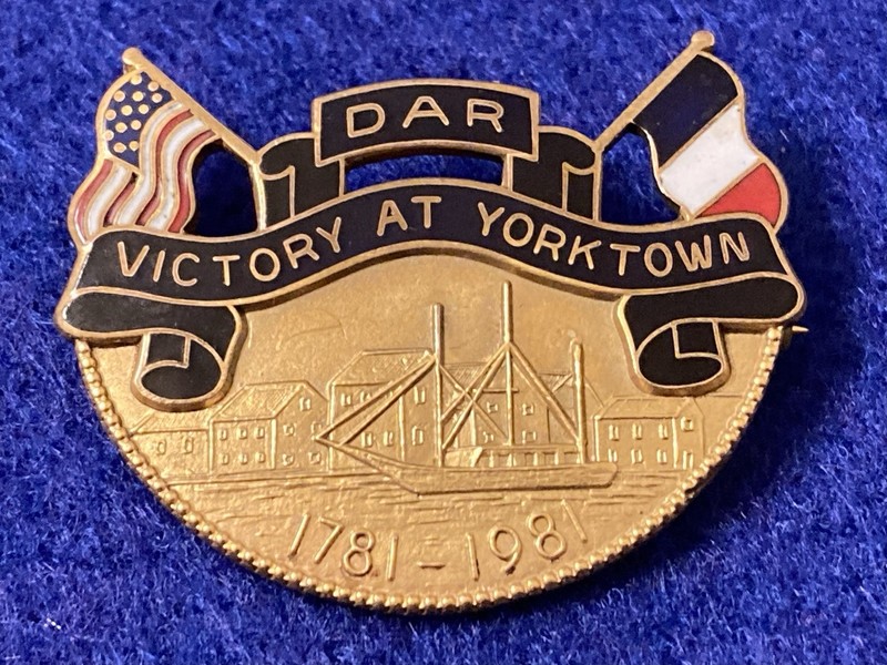 Original DAR "Victory at Yorktown" Pin - JE Caldwell - Gold Filled