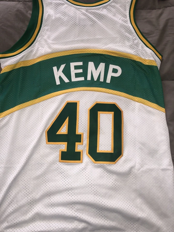Camiseta deportiva de práctica Seattle SuperSonics (XL) verde y blanca Sean Kemp  Foto 3 de 4