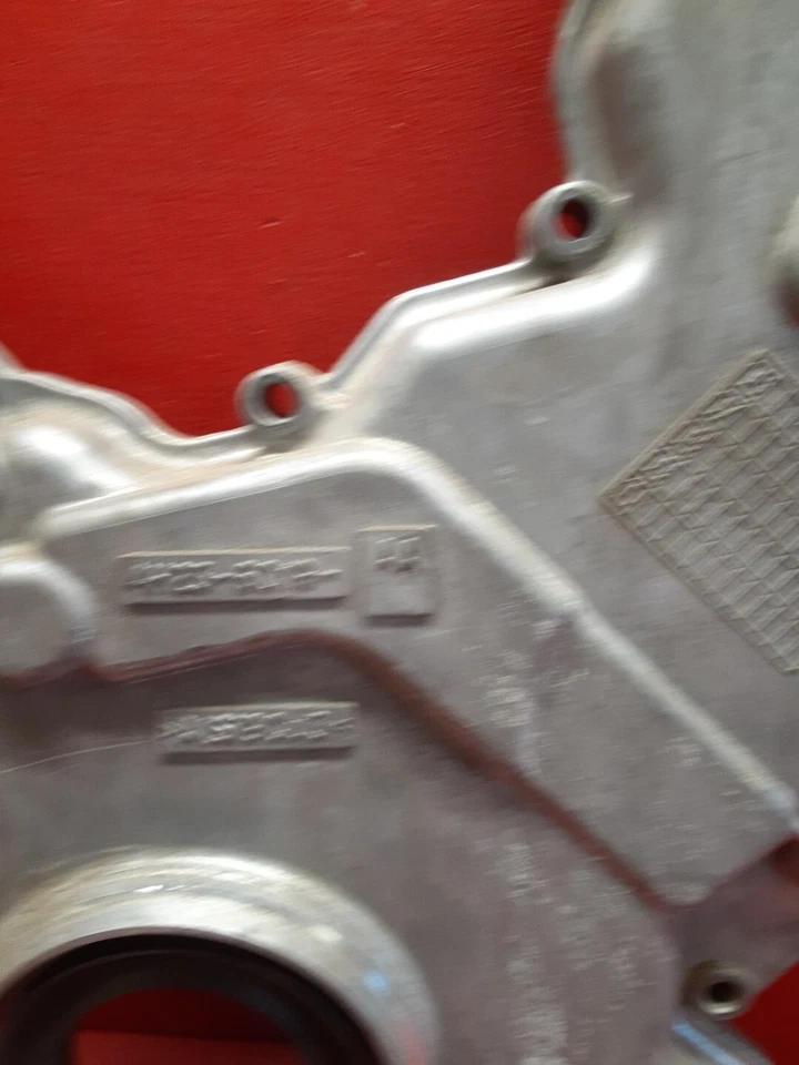 Cubierta de distribución delantera del motor Land Rover LR3 2005-2009 4,4 L 4526470 Foto 4 de 4