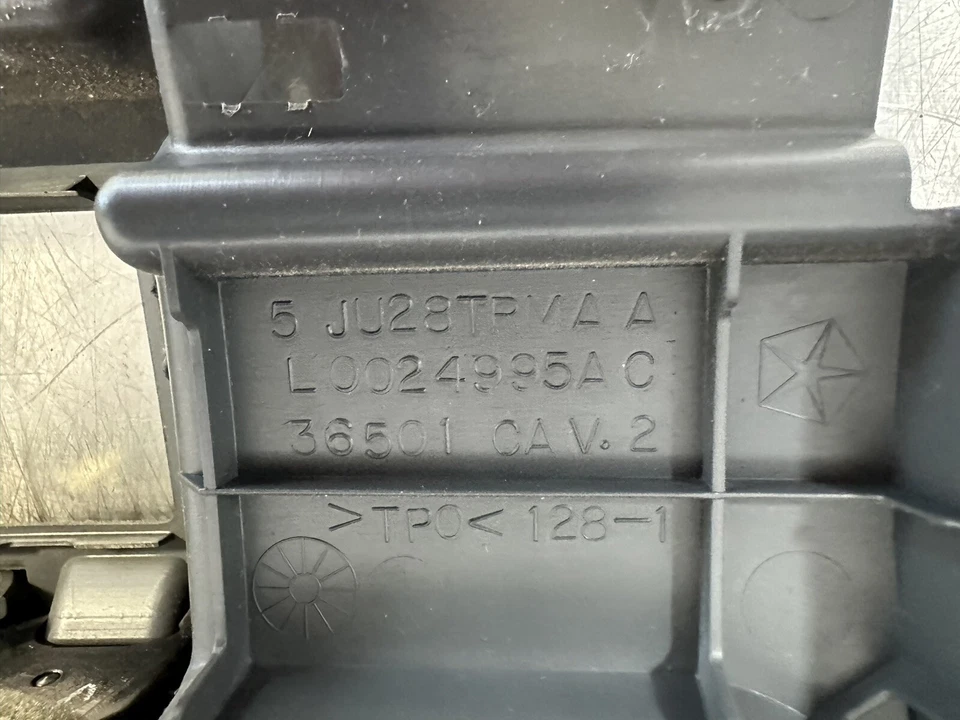 Dodge Ram 2500 3500 2008 velocímetro bisel 5JU28TRMAA Foto 4 de 4