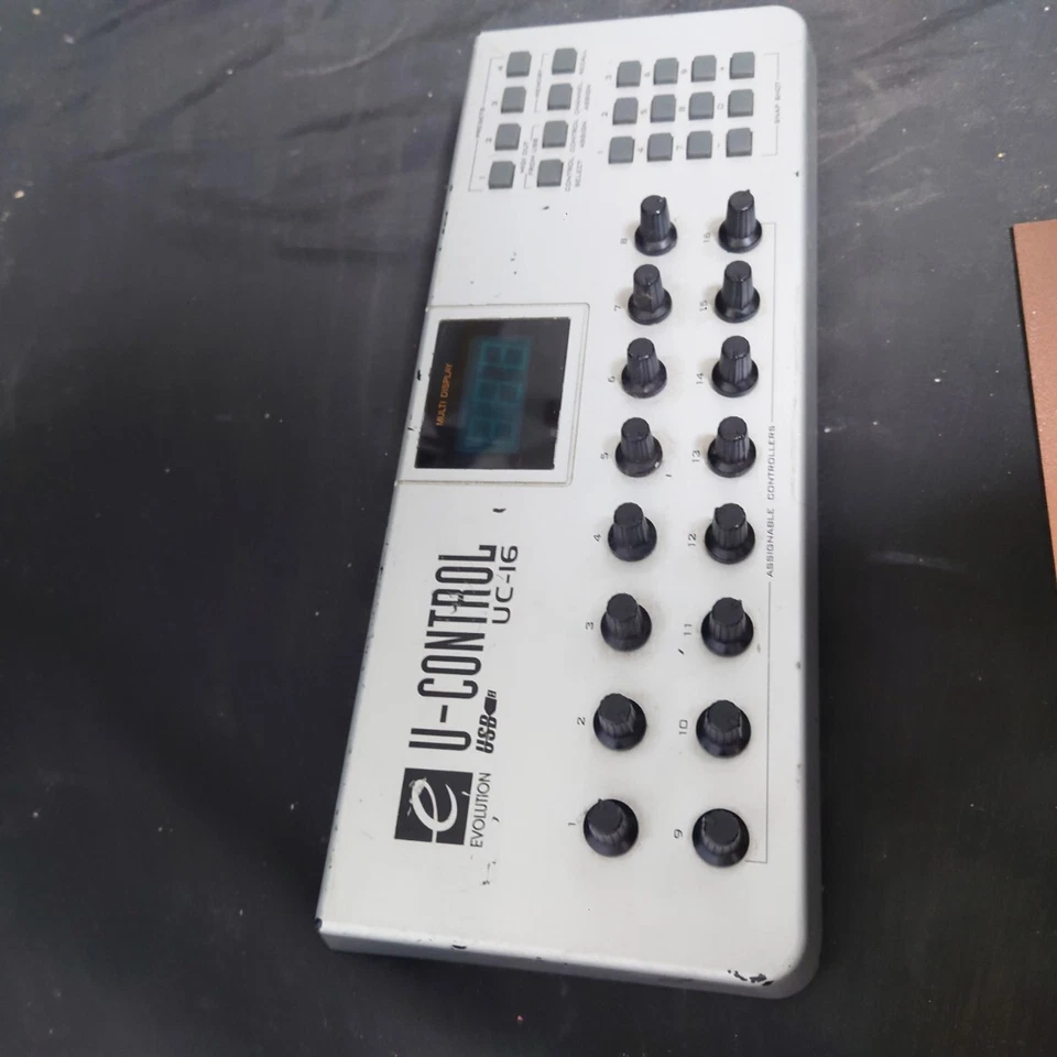 M-Audio Evolution UC-16 USB MIDI Controller 16 Assignable Knobs Tested Free ship - Image 4 of 4