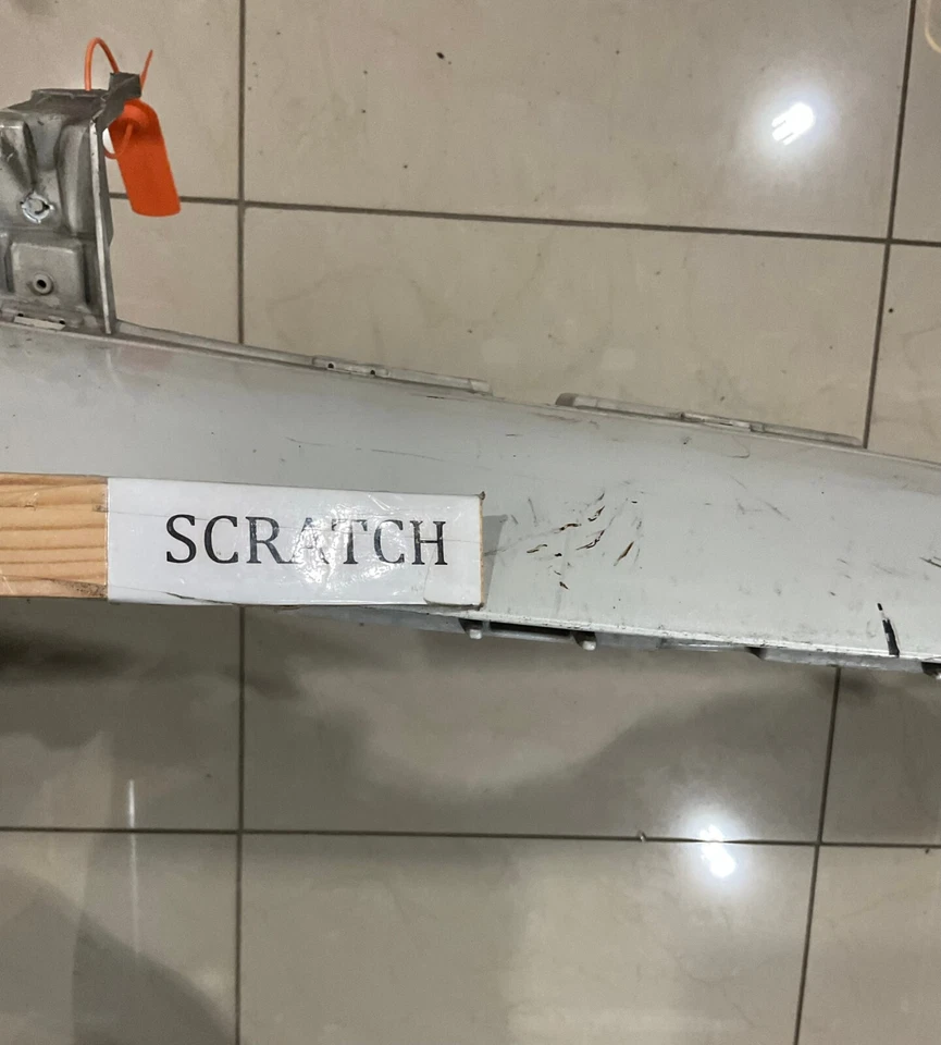 Cubierta de parachoques delantero blanca Toyota Avalon 2016-2018 52119-07070 OEM Foto 3 de 4