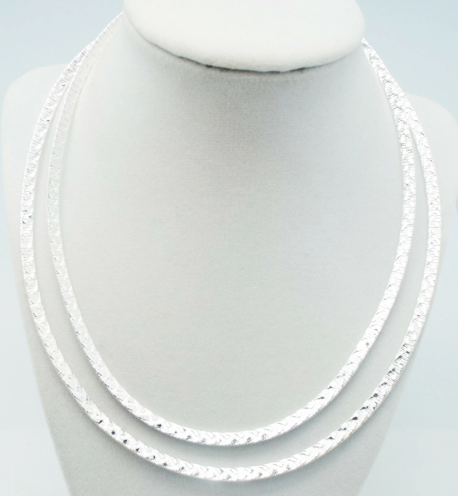 VETEMENTS COLLANA DESIGN ISPIRATA 18 pollici o 20 in COLLANA TESTURIZZATA REVERSIBILE TONO ARGENTO NUOVA
