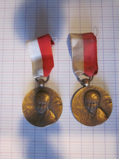 2 MEDAILLES 1833 1933 CENTENAIRE SAVOISIENNE DE PARIS