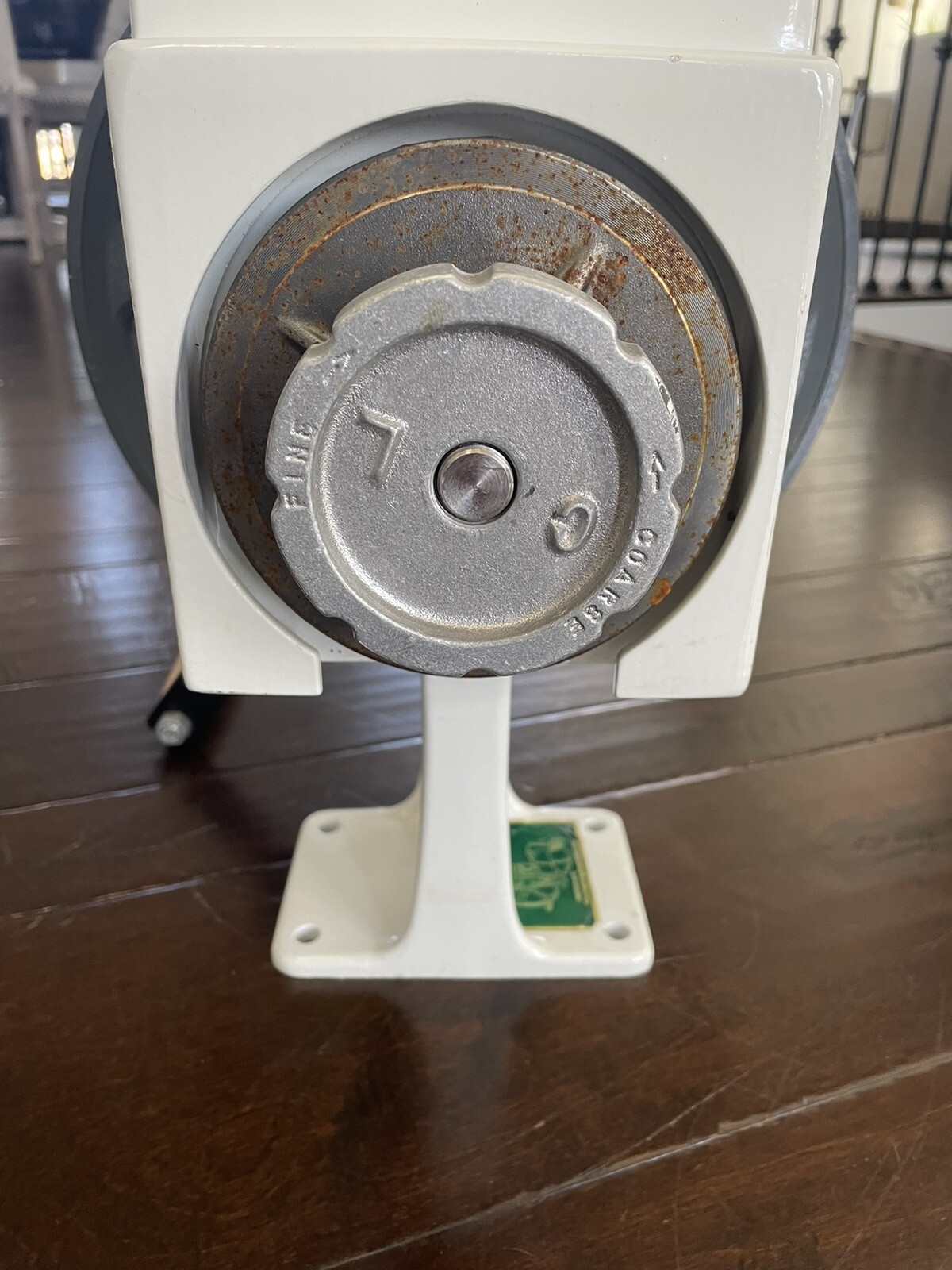 Country Living Grain Mill Hand Crank NonElectric Grinder Holds up to