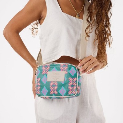 ALOHA Collection Disney Moana Le Tour Travel Islander Oasis Hawaiian NWT