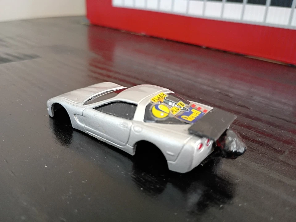 Chevy Corvette marca Maisto 1/64 coche de arrastre personalizado con carrocería Corvette extra Foto 4 de 4