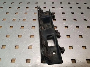 VW PASSAT Variant B6 3C5 Stoßstangenhalter vorne links 3C0807183 2.00 25123130