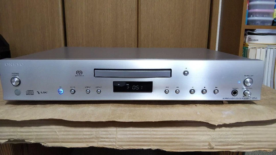 ONKYO C-S5VL SACD / CD PLAYER SUPER AUDIO COMPACT DISC VLSC AC100V 50/60Hz 15W - Image 2 of 4