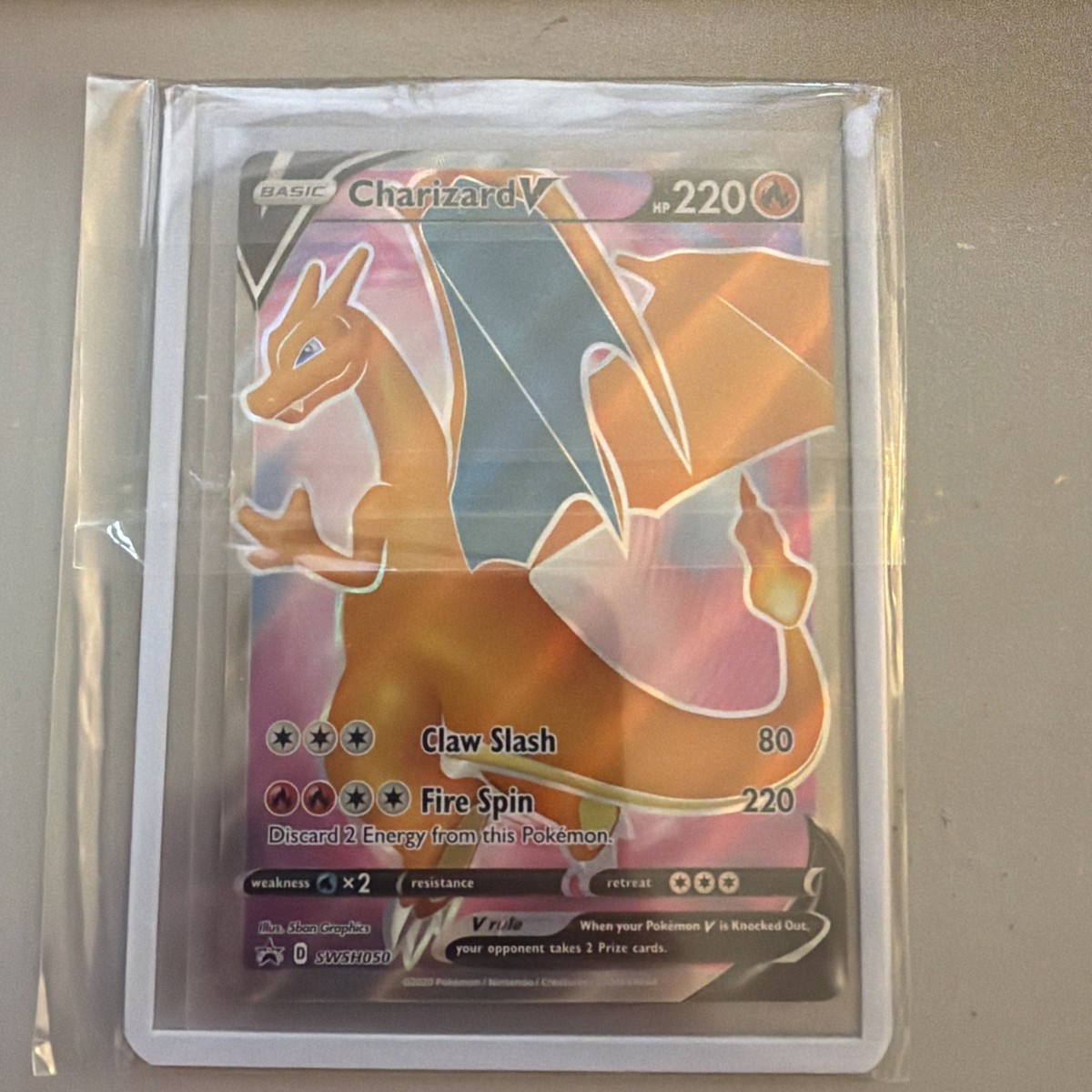 Charizard V SWSH260 プロモ Charizard V Promo Holo SWSH260 Sword & Shield 220 HP Pokémon TCG