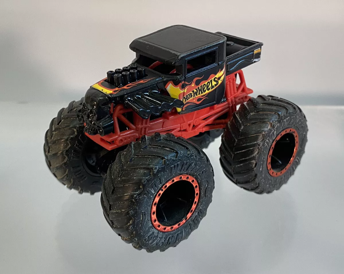 Hot Wheels Monster Trucks Bone Shaker in Black