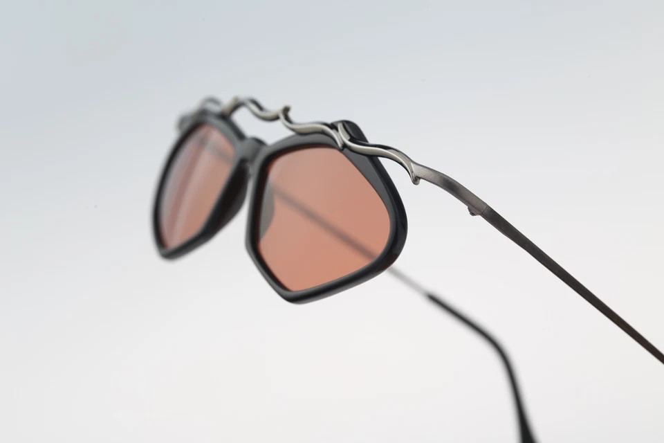 Gafas de sol Robert Rudger 670 10, vintage años 90 negras y grises locas hexagonales nuevas de stock Foto 4 de 4