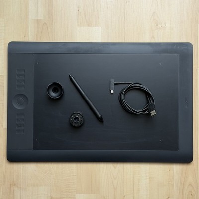 Grafiktablett Wacom Intuos 5 Touch mit Stift & OVP USB groß L schwarz gebraucht