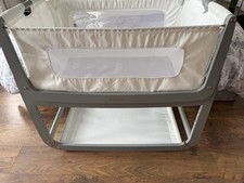 SnuzPod 3 Bedside Crib White and Grey With Mattress Protector, Sheets & Blanket