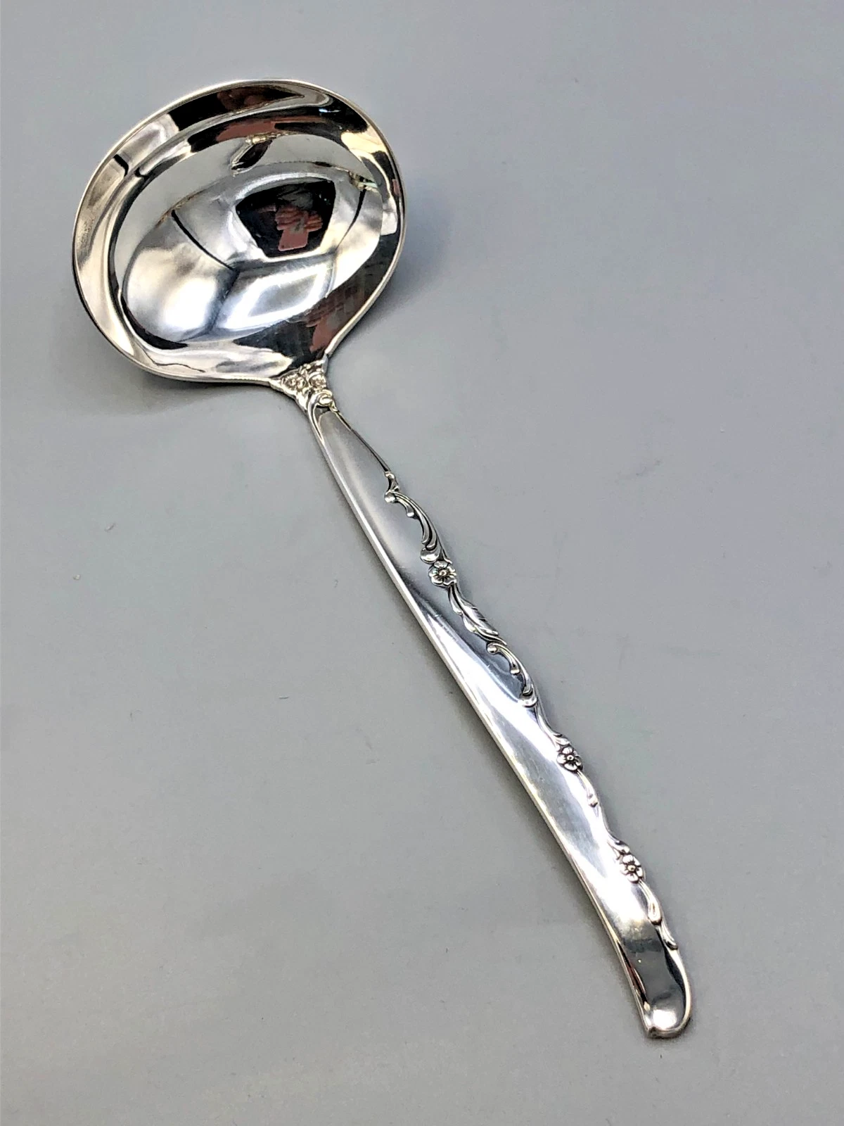 Flower Lane by Heirloom/ Oneida Sterling Silver Cream or Sauce Ladle 5.5"
Opens in a new window or t