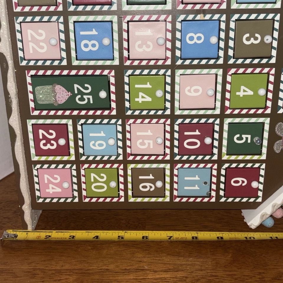 Saint Nicholas Square/wooden/advent calendar/door/ - Image 3 of 4