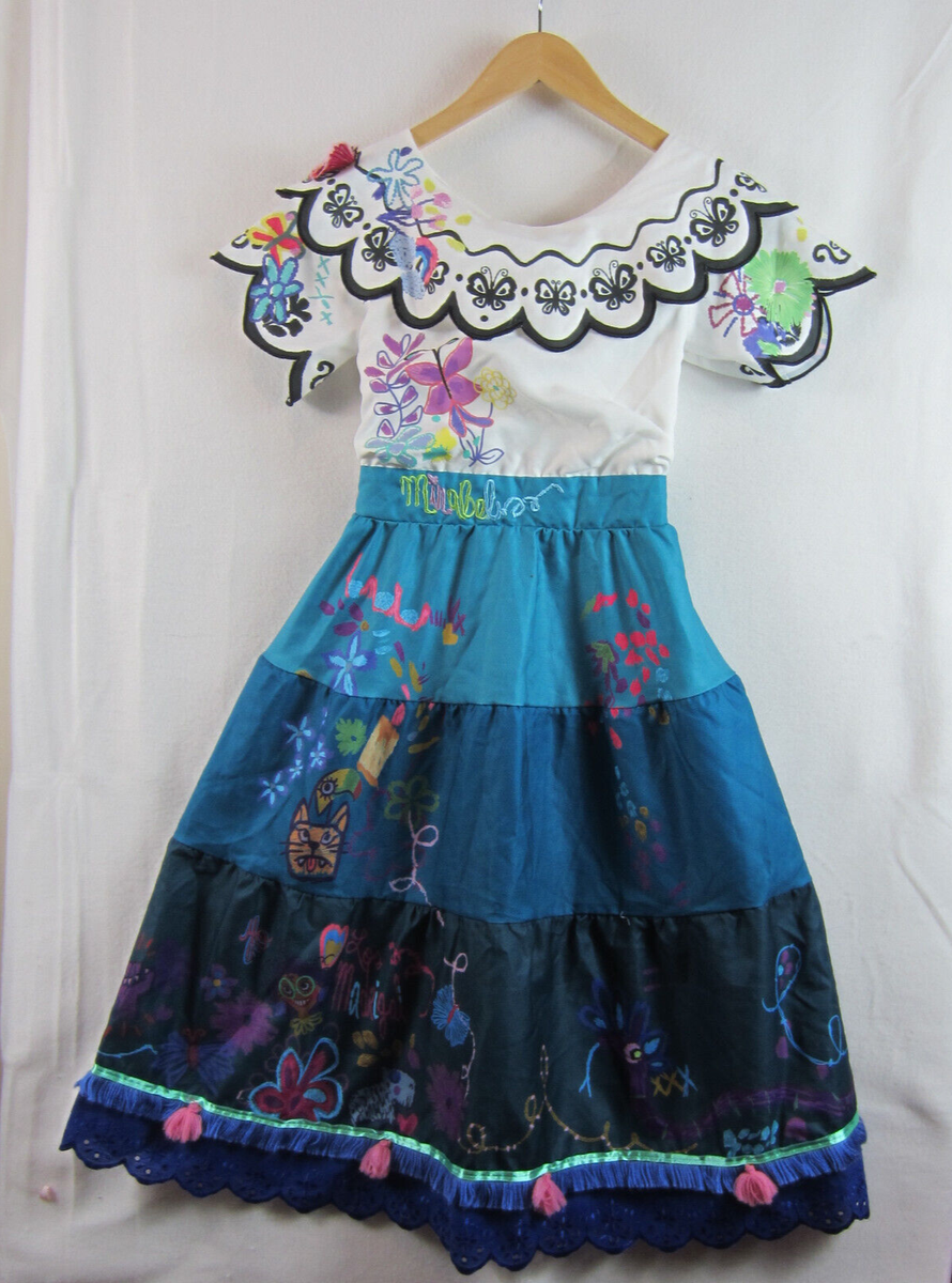 embroidered mirabel dress Is there a name for the particular style of embroidery used on Mirabel's dress? : r/Encanto