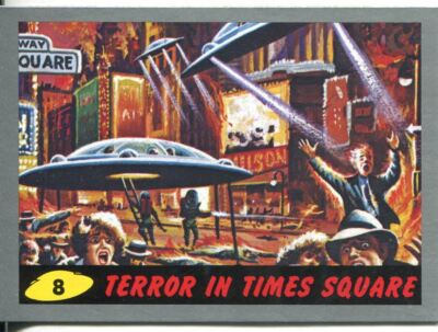 Mars Attacks Heritage Silver Parallel Base Card #8 Terror in Times Square