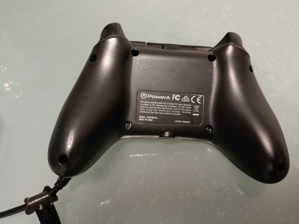 Microsoft Wireless Controller per Xbox Series X/S con Cavo USB-C - Carbon Black - Immagine 3 di 4