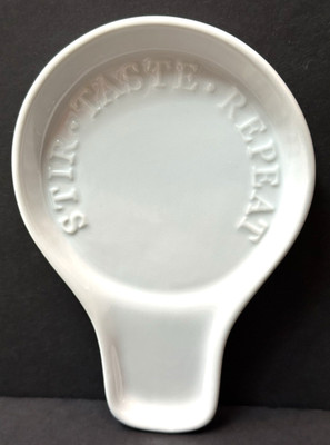 Fitz & Floyd Everyday White ''STIR TASTE REPEAT'' Porcelain Spoon Rest/Holder 7''