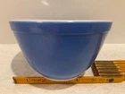 Pyrex Primary 401 Small 1 1/2 PT Blue Nesting Mixing Bowl