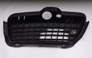 Lüftungsgitter / Kühlergitter vorne links Golf III / 1H6 853 666