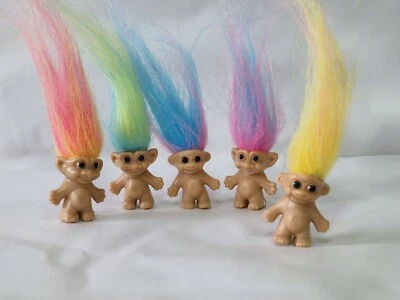 FRAVEND 5 Cute Mini Trolls! TINY 2.5cm Party bag! Lucky dip toys! Fund raising! Treat!