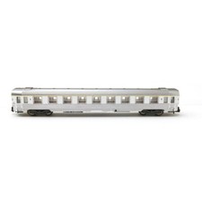 Voiture Voyageurs Arnold HN4383-1 1ère Classe A9 - Echelle N, Ep. III, Livrée Verte