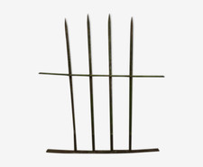 grille de fenêtre en fer forgé  / 110 cms x 130 cms 