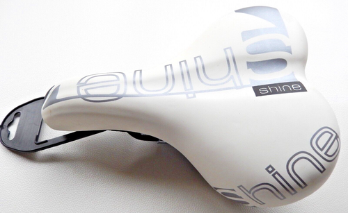 Selle MVTEK SHINE Blanche/Grise – Hyper Confort – Neuve Sous Emballage