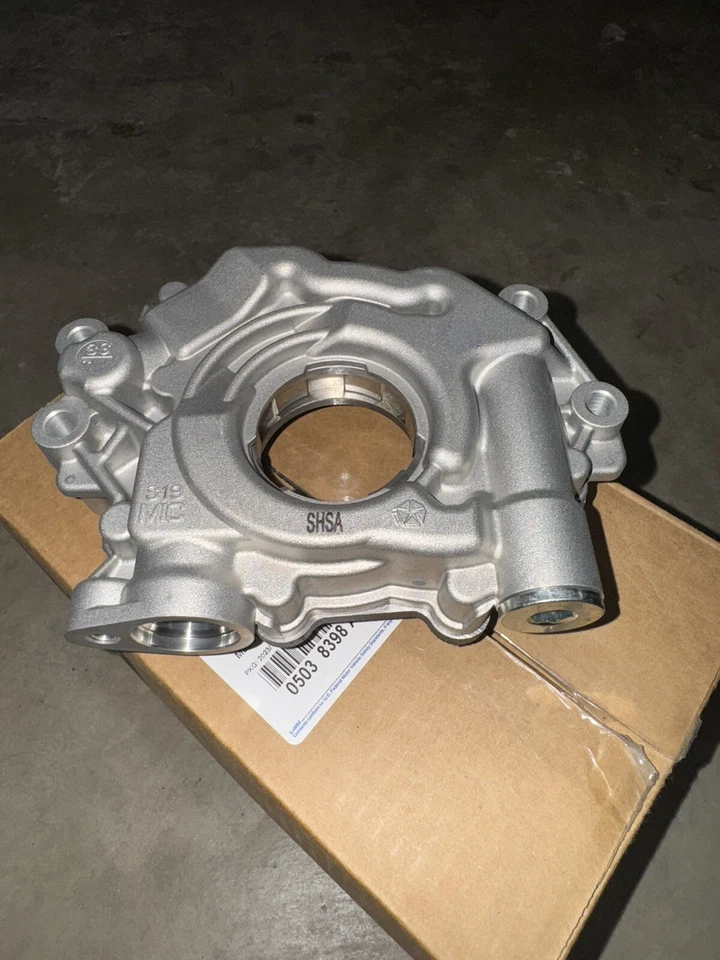 Genuine Mopar Engine Oil Pump 05038398AE For Dodge Challenger Durango - Изображение 2 из 3