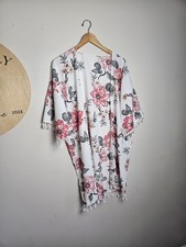 NWT Womens Small/Medium White And Floral Mid Length Kimono With Tassles