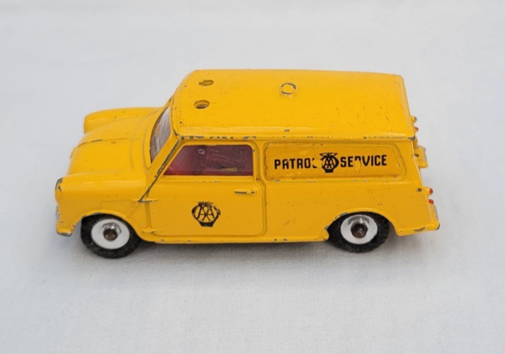 Dinky 274, Mini Van - Free Price Guide & Review