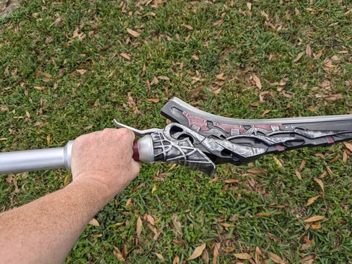 Polyurethane Foam Sword Red Queen - Picture 5 of 5