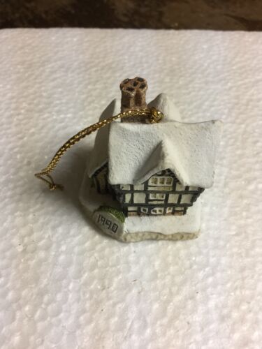 Christmas Ornament David Winter Cottage - Picture 2 of 4