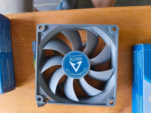 2 x ARCTIC F9 PWM PST CO 92mm PWM with PST Case Fan - Photo 2/2