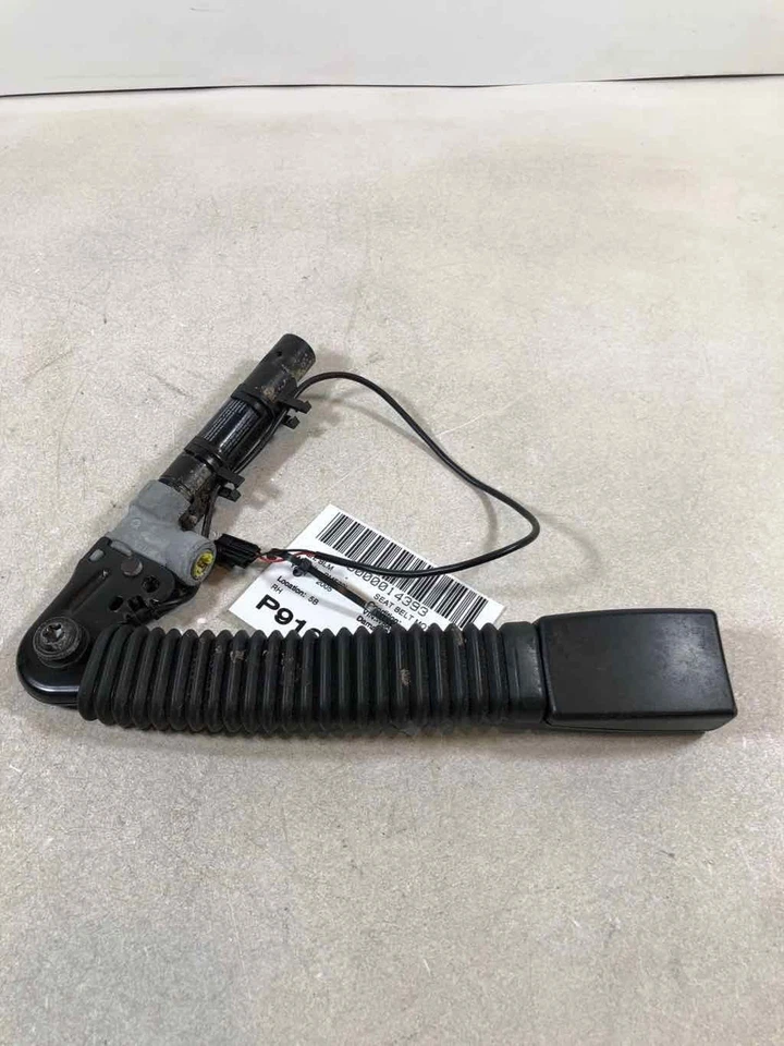 Hebilla de cinturón de seguridad de pasajero Rh para BMW 530I 2004-2007 Foto 2 de 4