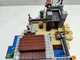 LEGO Minecraft: The Desert Outpost (21121) 100% Complete No Box