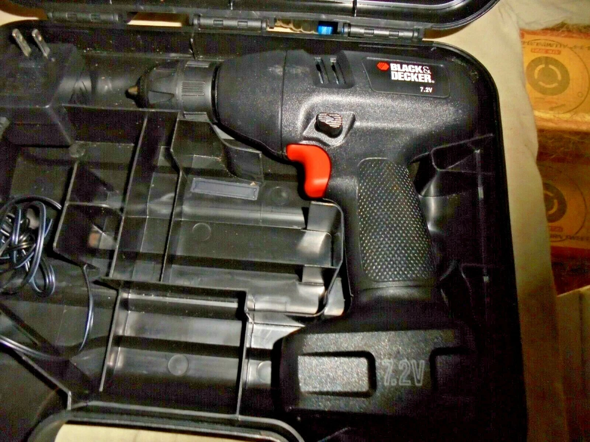 Black & Decker 7.2V Drill With Case & Charger