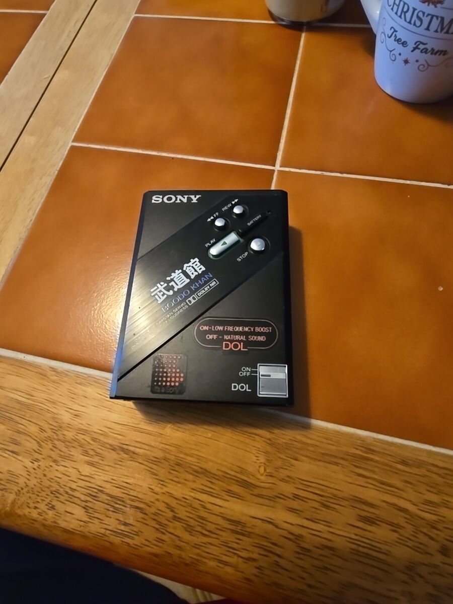 Sony DD-100 Budokan Cassette Walkman BooDo Khan Vintage Rare Sony DD-100 Budokan Cassette Walkman BooDo Khan Vintage Rare