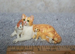dollhouse miniature cats