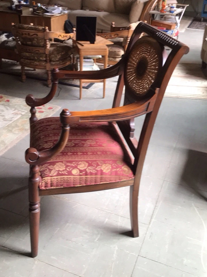 ПАРА ВИНТАЖНЫХ ФРАНЦУЗСКИХ ПРОВИНЦИАЛЬНЫХ СТУЛЬЕВ 41 1/4 X 27 1/2 ДЮЙМА ГЛУБИНА X 25 1/2 ДЮЙМА ШИРИНА - Изображение 3 из 4