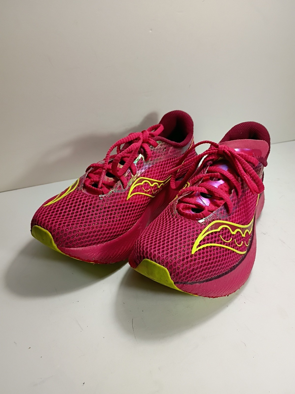 Saucony Endorphin Pro 3 Red Rose Women's Running Racing Shoes size 8 thumbnail 2