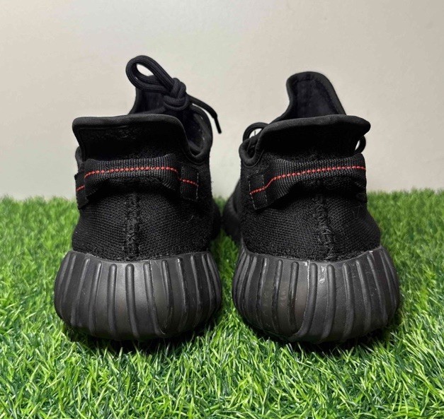 Adidas Yeezy Boost 350 V2 Bred 2020 Black Red Size 17 Sneakers w/ Box CP9652 thumbnail 5