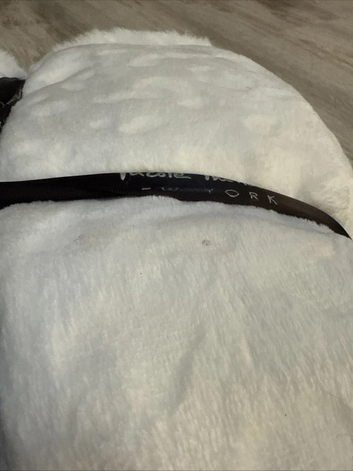 Cuerda Nicole Miller New York Blanca S/M Acogedora Manga Larga Suave 42’’’ Foto 3 de 4