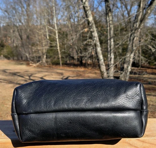 Bolso de Mano Portland de Cuero Grande Guijarro Negro con Correa para el Hombro Etiqueta Colgante de Cuero de Vaca - Imagen 8 de 23