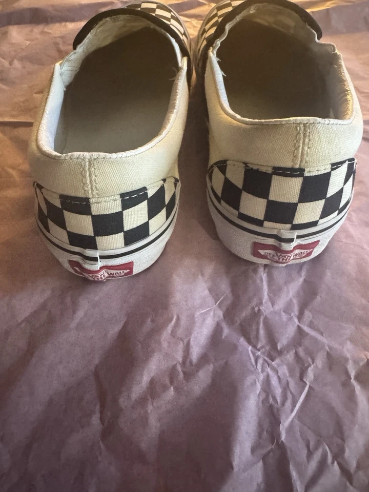 Black and Cream Checkered Women’s Vans Size 7 - Image 4 of 4