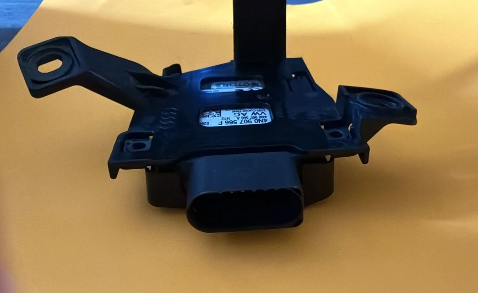 19 21 MÓDULO SENSOR LÁSER RADAR DELANTERO AUDI A8 4K8 907 660 B Foto 3 de 4